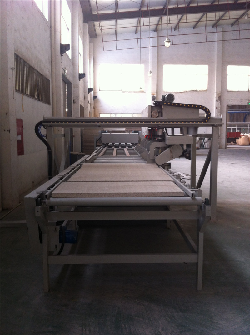 玻鎂板設(shè)備